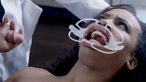 Doc humps face of astonished patient in the medical center